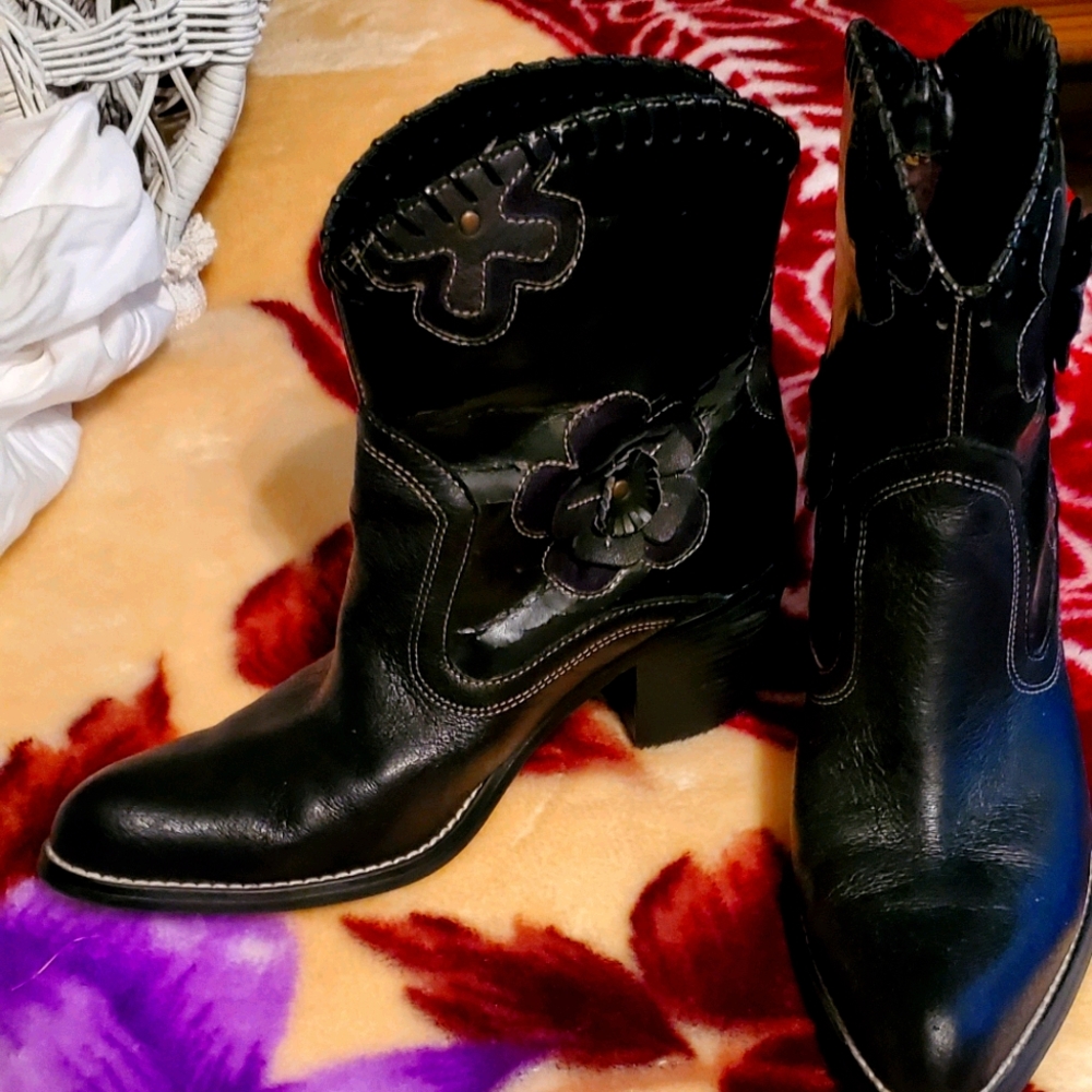 Nine West leather boots